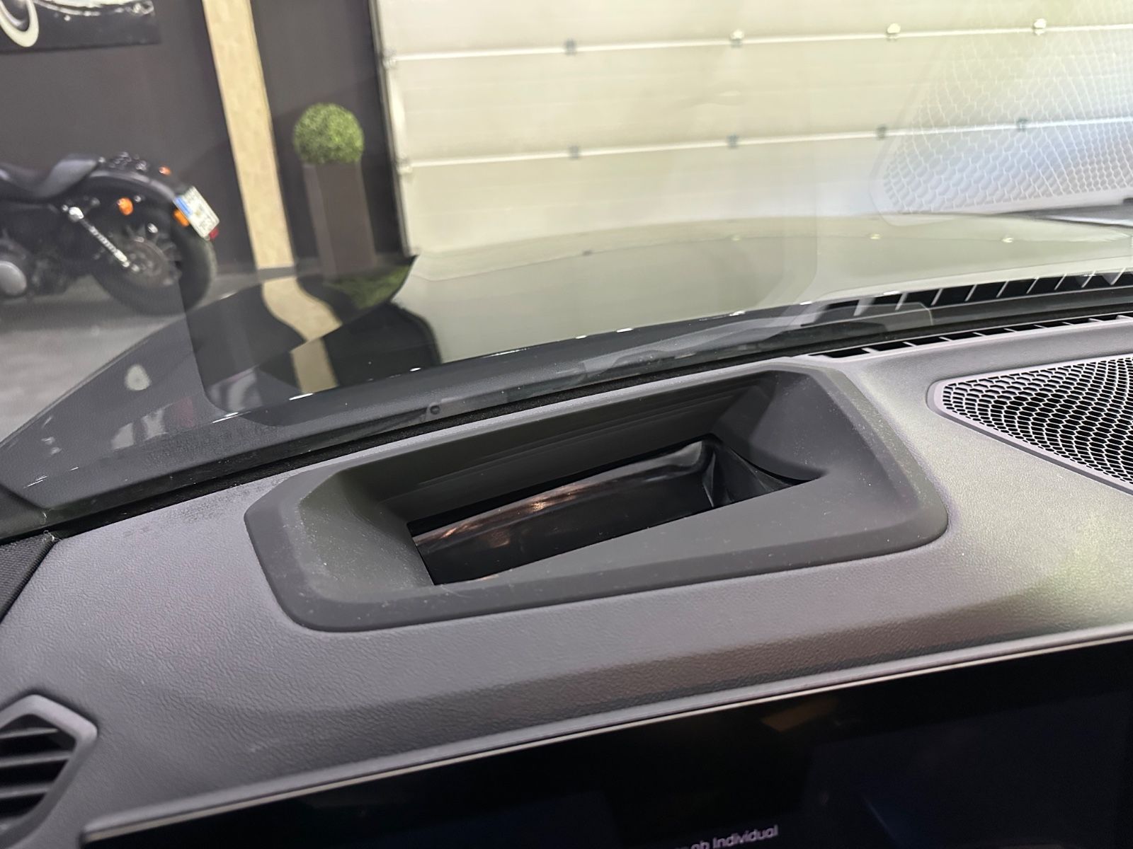 BMW 320 d M Sport /ACC /360°KAMERA / HEAD-UP /1.HAND