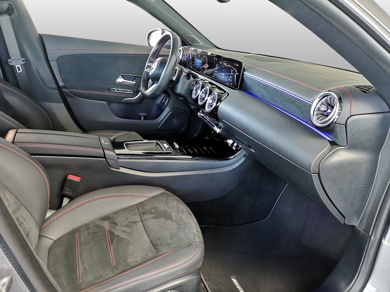 Mercedes-Benz CLA 200 Coupé AMG Line - Samsaru's Car Outlet