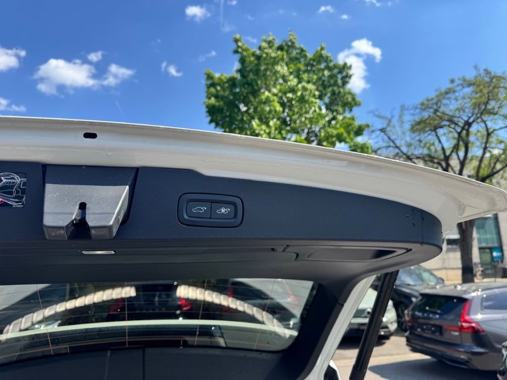 Volvo V60 Inscription Expression Recharge Plug-In Hybr