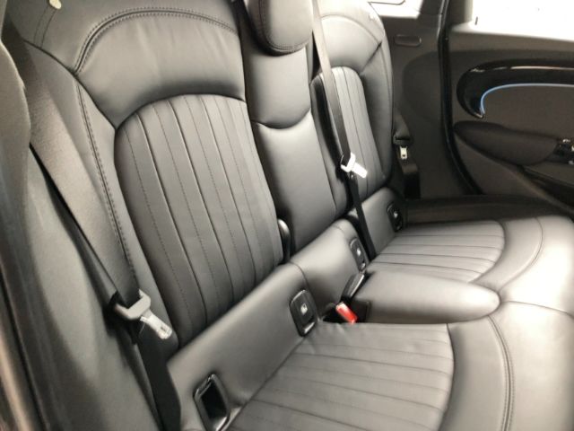 MINI Cooper PremiumPak - Samsaru's Car Outlet