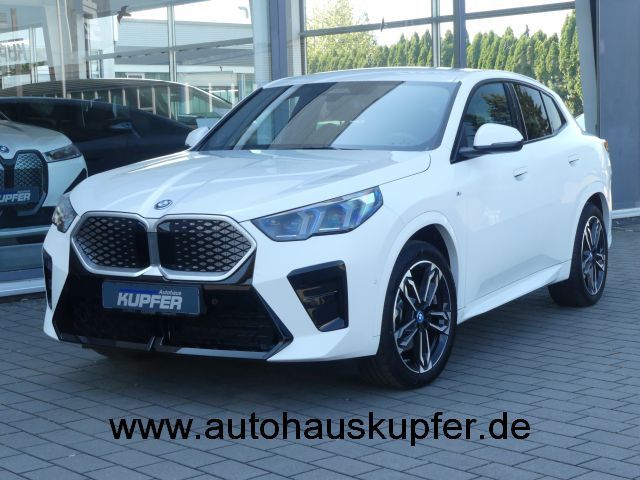 BMW IX2 xDrive30 M Sportp. ACC°AHK°°Ad.LED°Parkass.