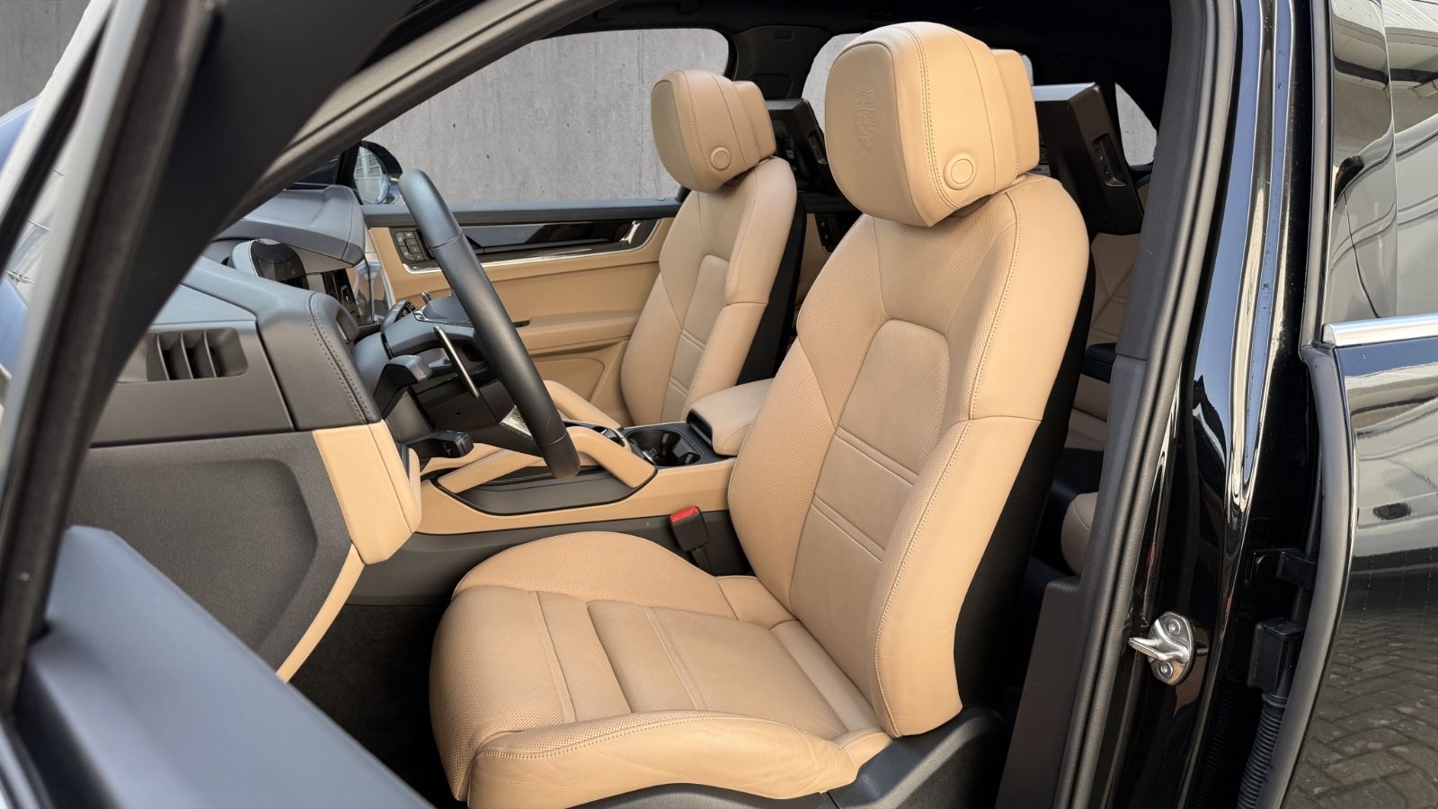 Porsche Cayenne S SportDesign CARBON HAL SPORTABGAS 22"