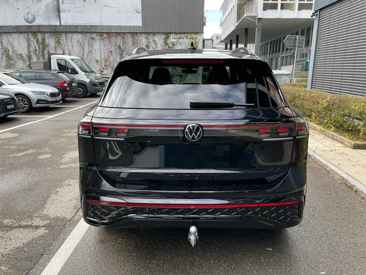 Volkswagen Tiguan TDI R-Line AHK 20Z Leder Pano Stand VOLL