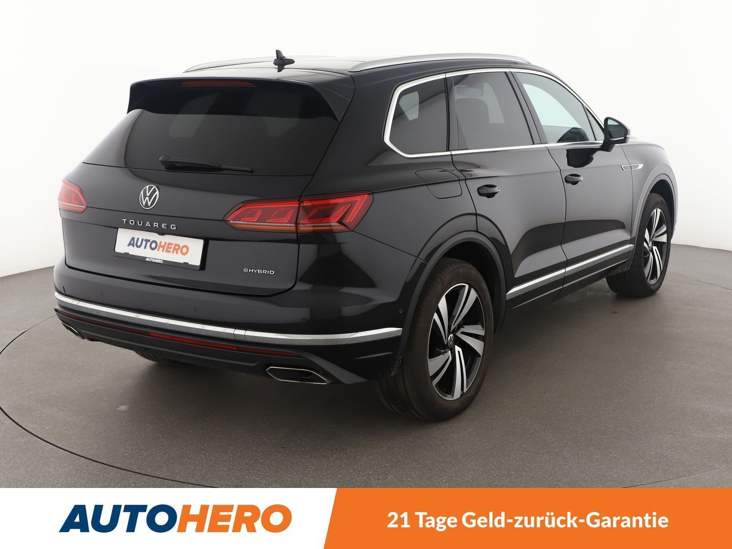 Volkswagen Touareg 3.0 eHybrid Elegance 4Motion - Samsaru's Car Outlet