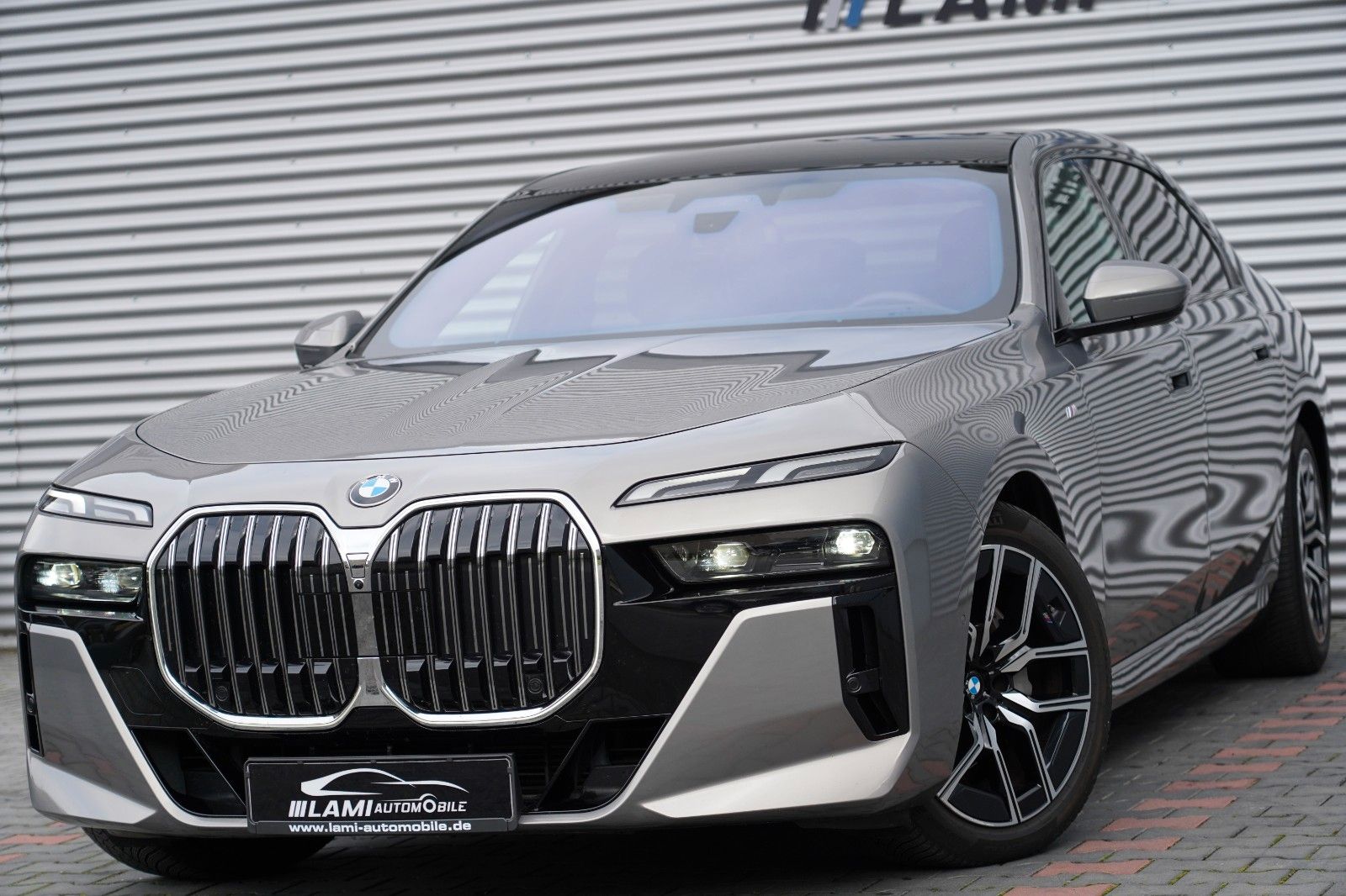 BMW 740d xDrive M Sport SKYLOUNGE LUFT HUD SOFT 360