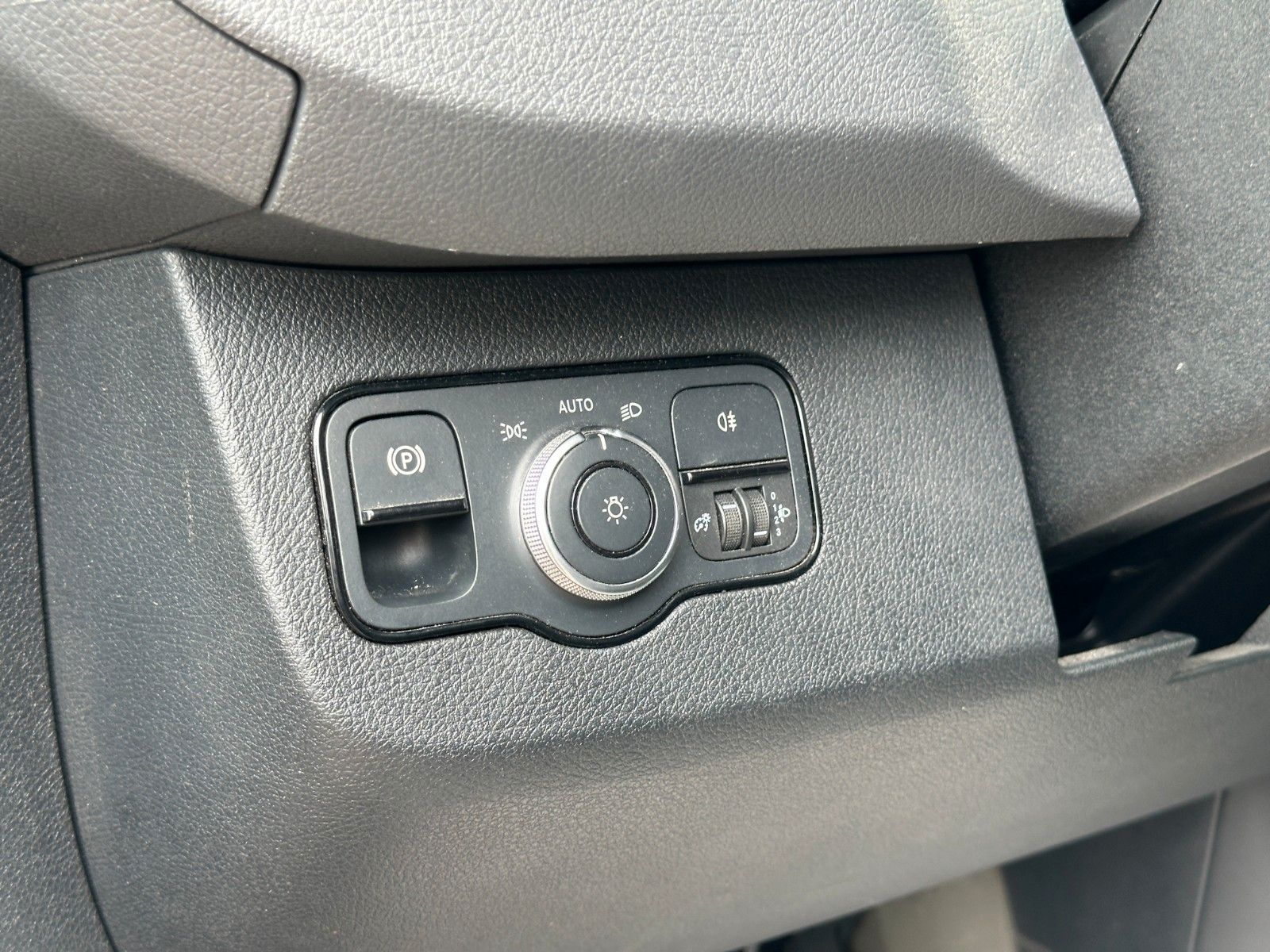 Mercedes-Benz eSprinter III - Samsaru's Car Outlet