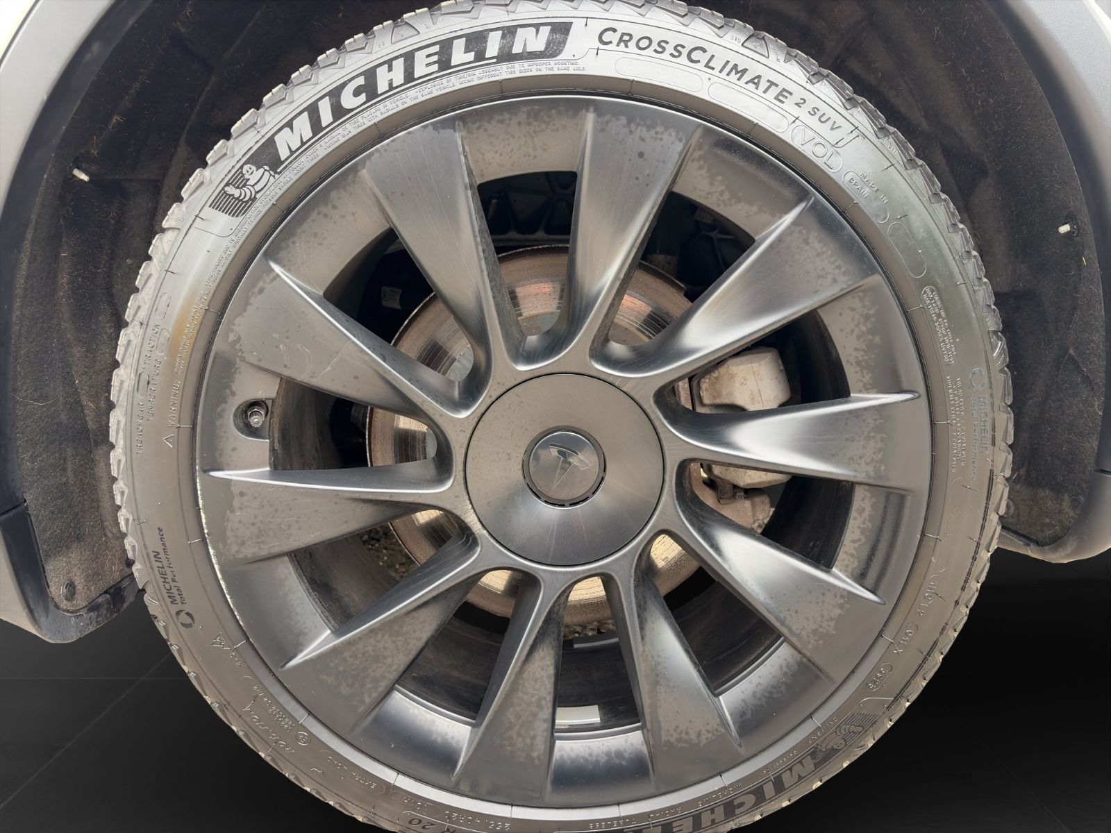 Tesla Model Y Long Range Dual AWD*Allwetter*1.Hand*AHK