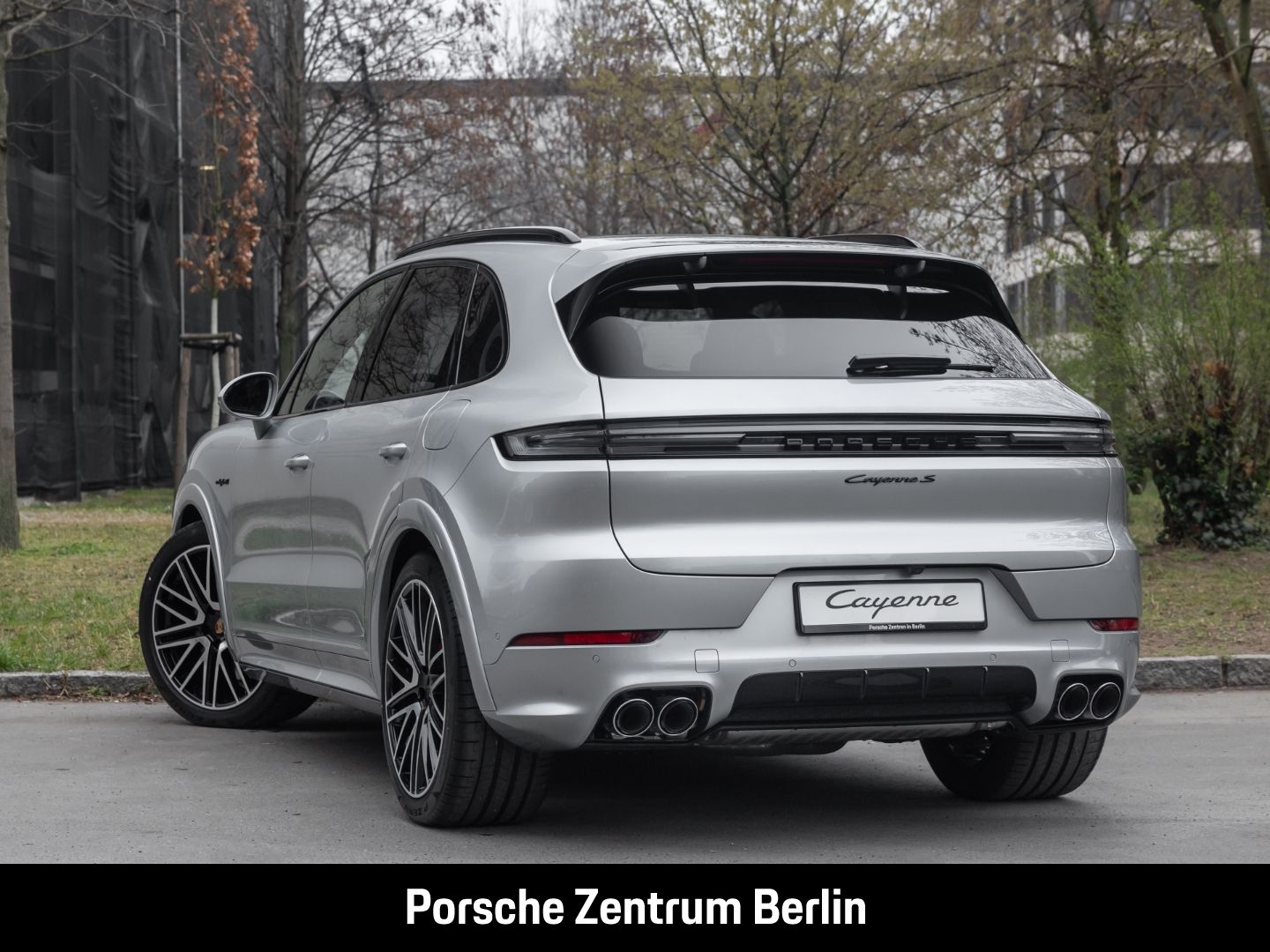 Porsche Cayenne S E-Hybrid Burmester Sportabgasanlage