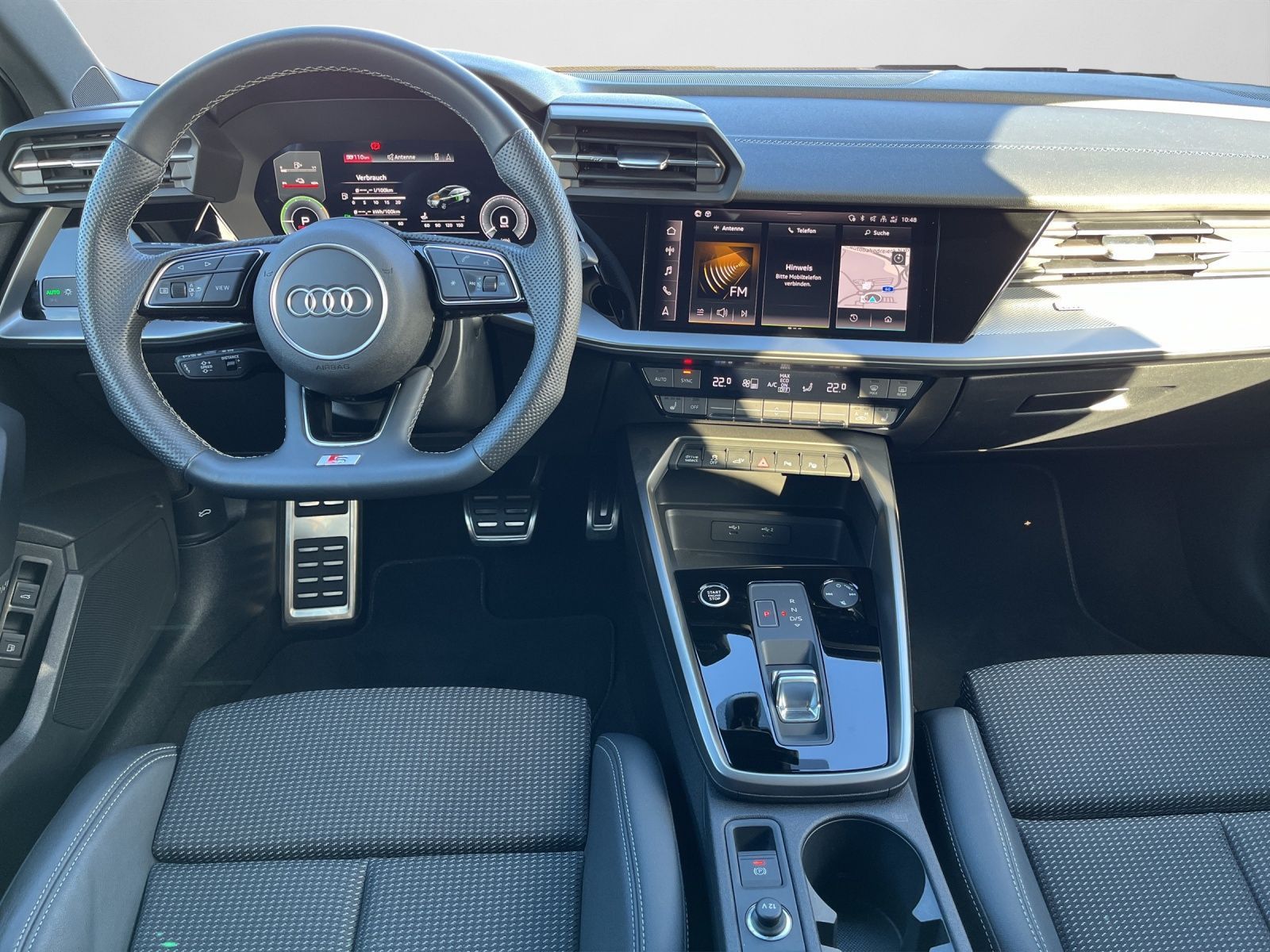 Audi A3 SportbackS line 45 TFSIe PANO SHZ KAM MMI 18"