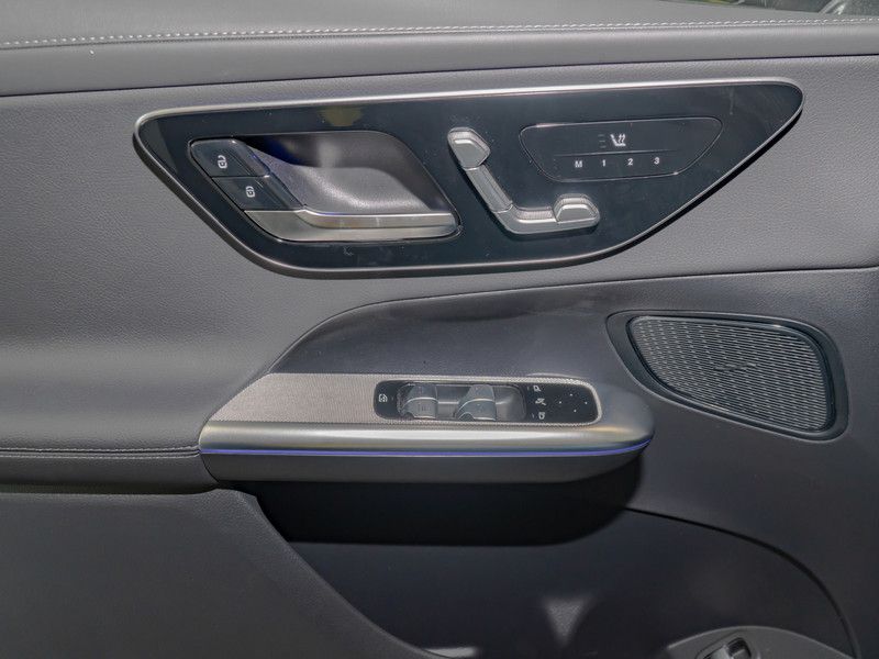 Mercedes-Benz GLC 300 d 4M AMG-Sport/Pano/AHK/Night/Distr/20'