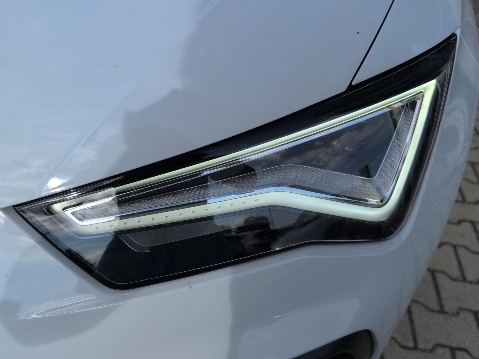 Seat Ateca 2.0 TDI 7DSG Road Edition AHK/PANO/LED/PAR