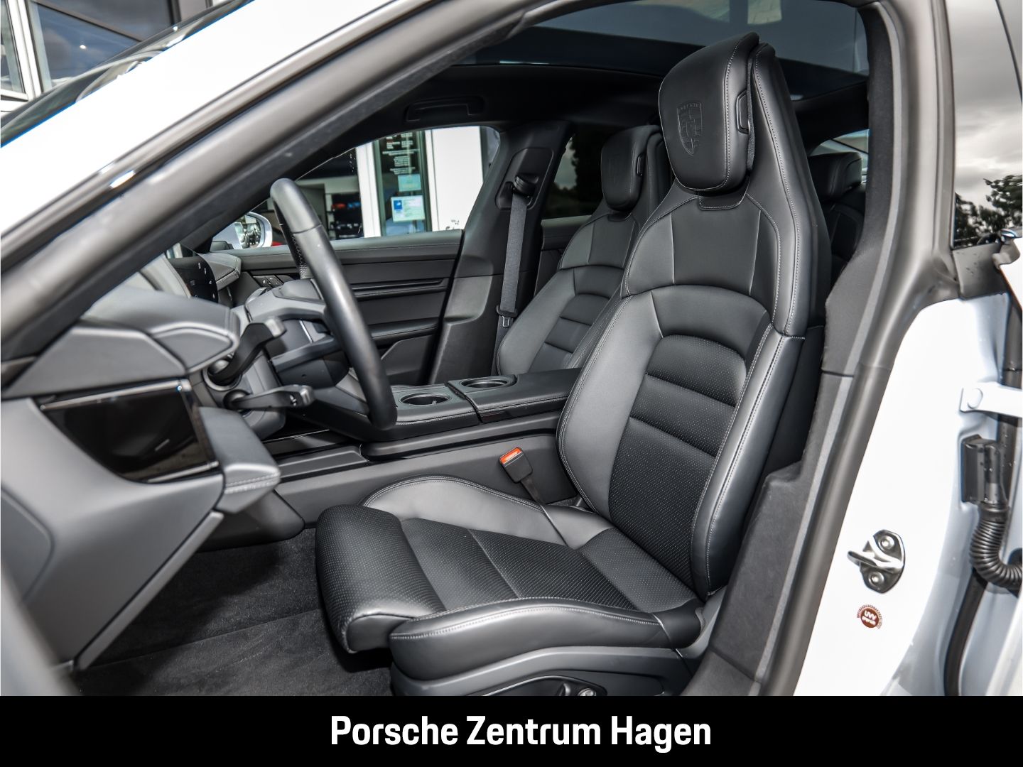 Porsche Taycan 4S SportDesign Surround-View LED-Matrix