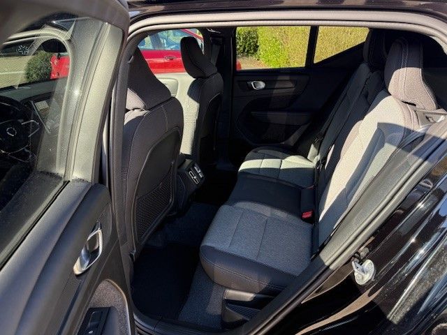 Volvo XC40 B3 (B) Core AHK/ NAVI /LED/ SHZ