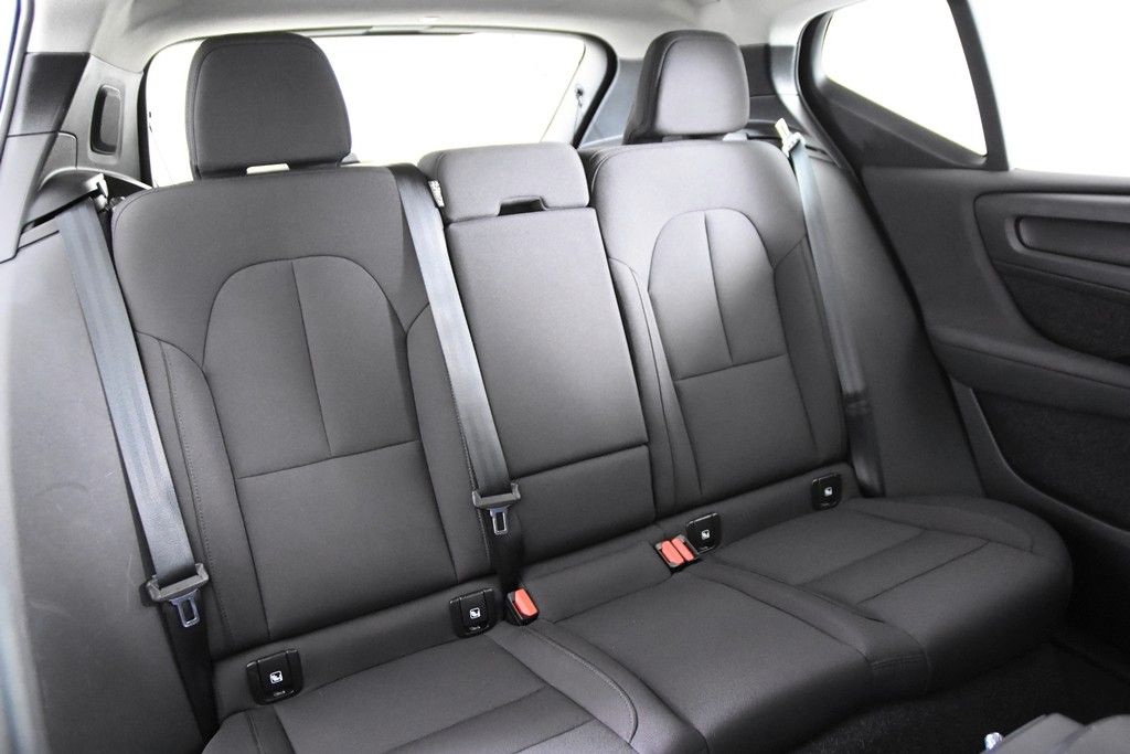 Volvo XC40 T4 Recharge Inscription - Samsaru's Car Outlet