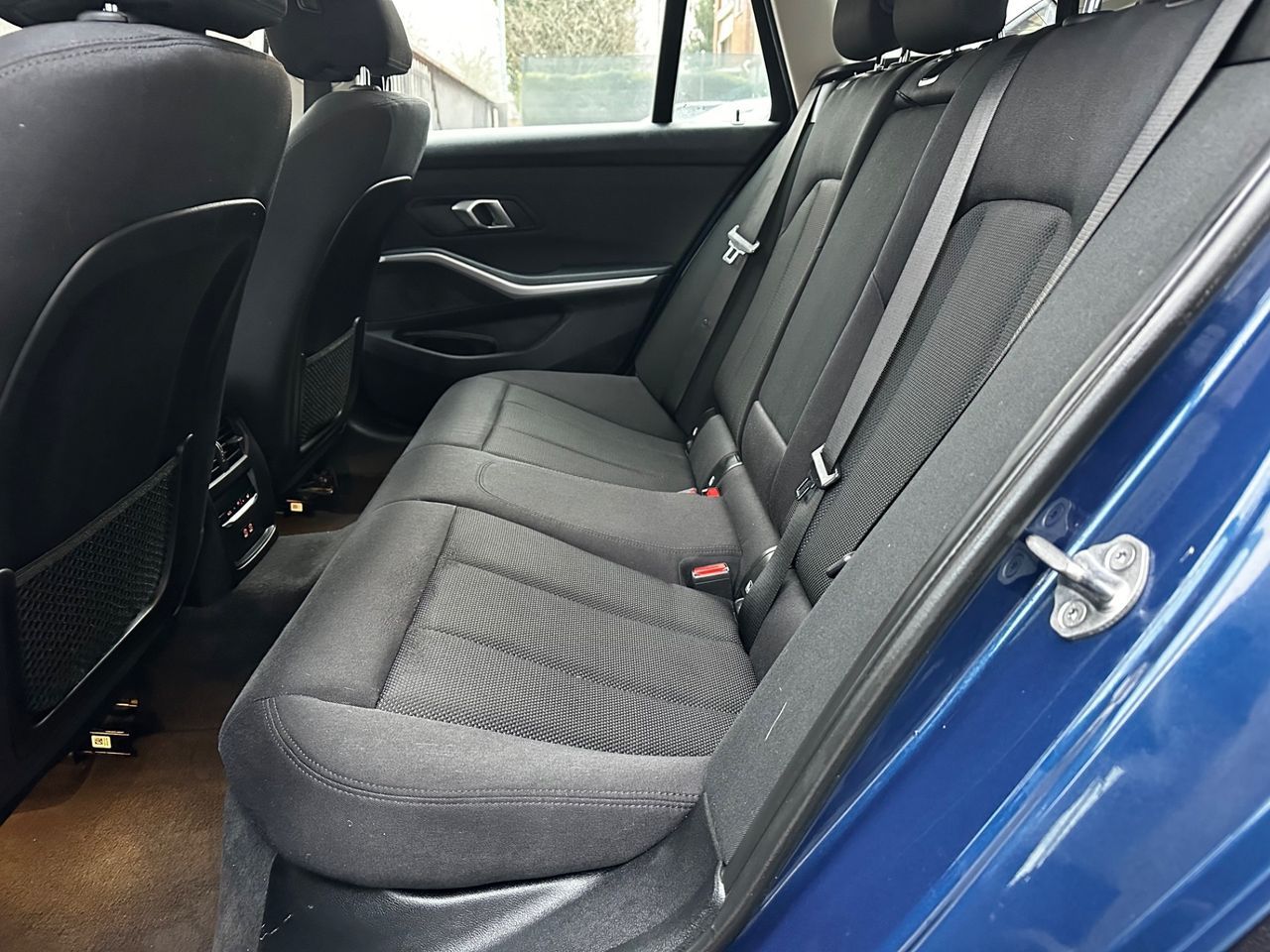 BMW 320 320d xDrive Touring Luxury - Samsaru's Car Outlet
