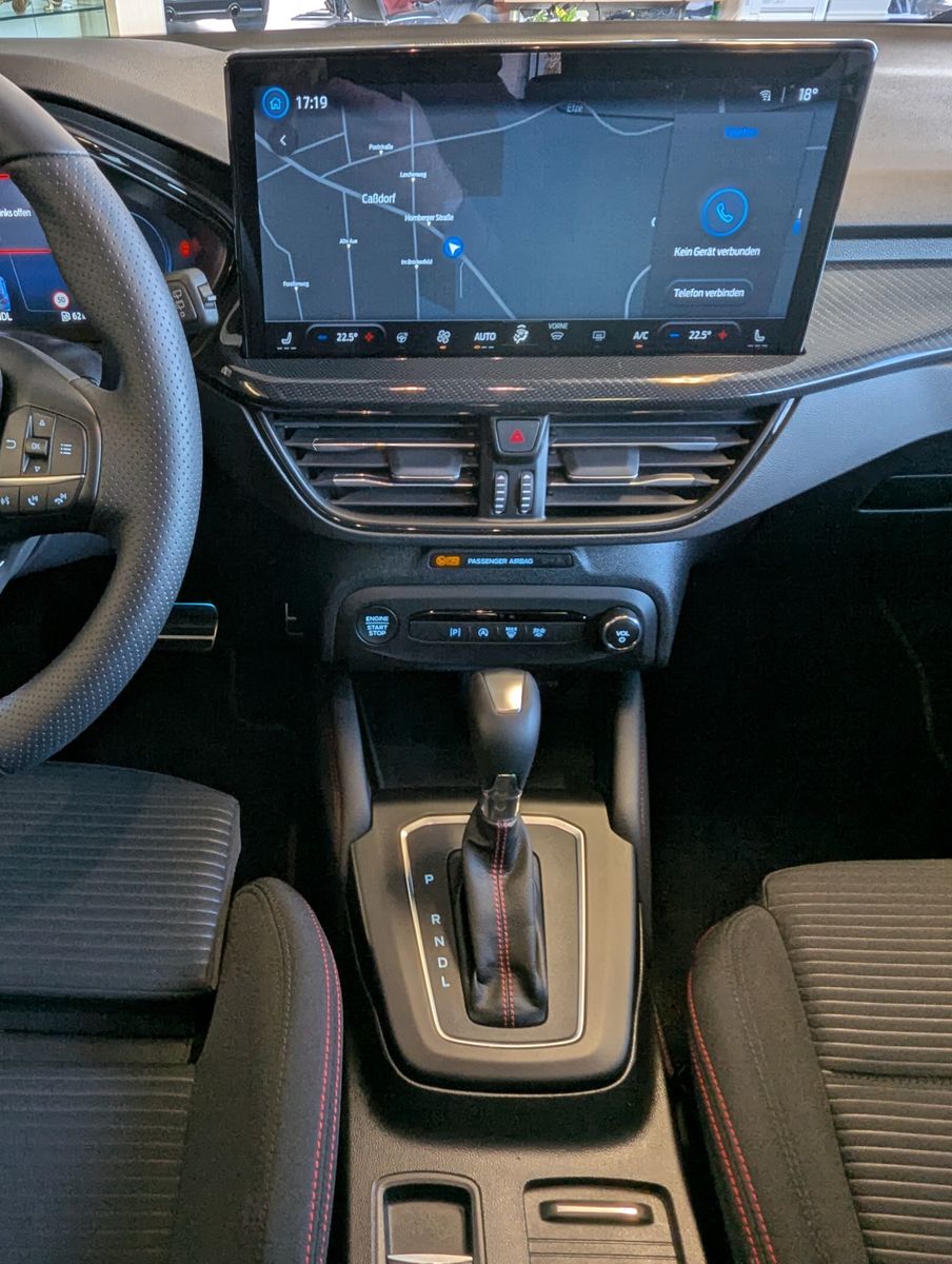 Ford Focus 1.0 ST-Line X Styling Matrix B&O Pano 18"