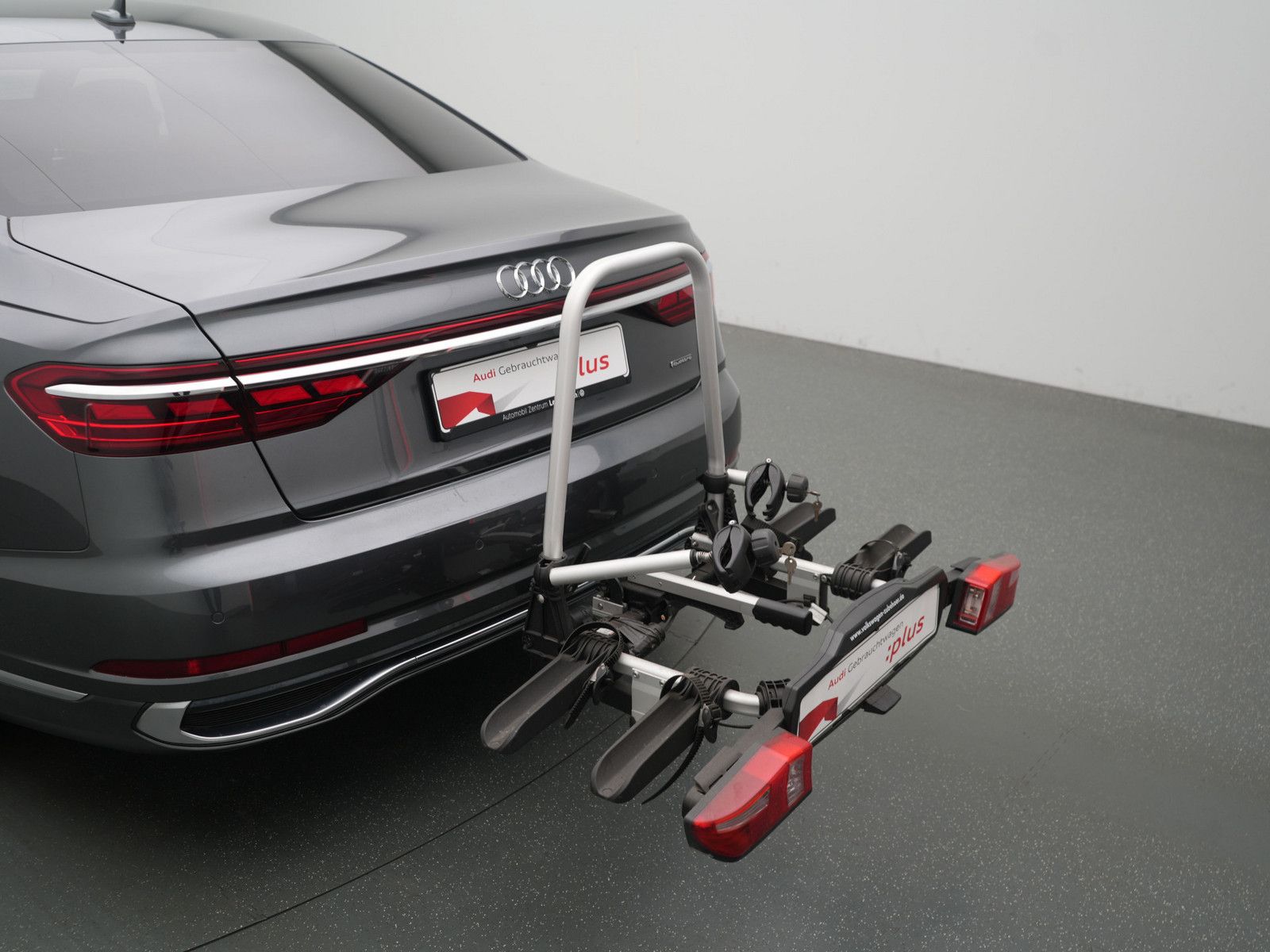 Audi A8 - Samsaru's Car Outlet