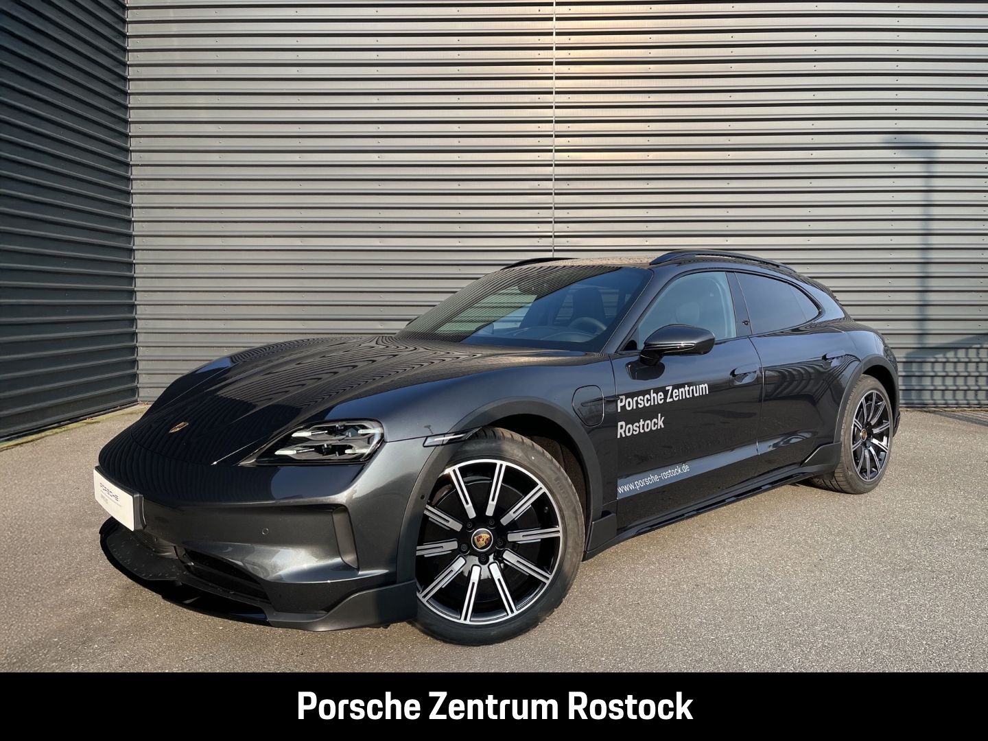 Porsche Taycan 4 Cross Turismo InnoDrive LED-Matrix