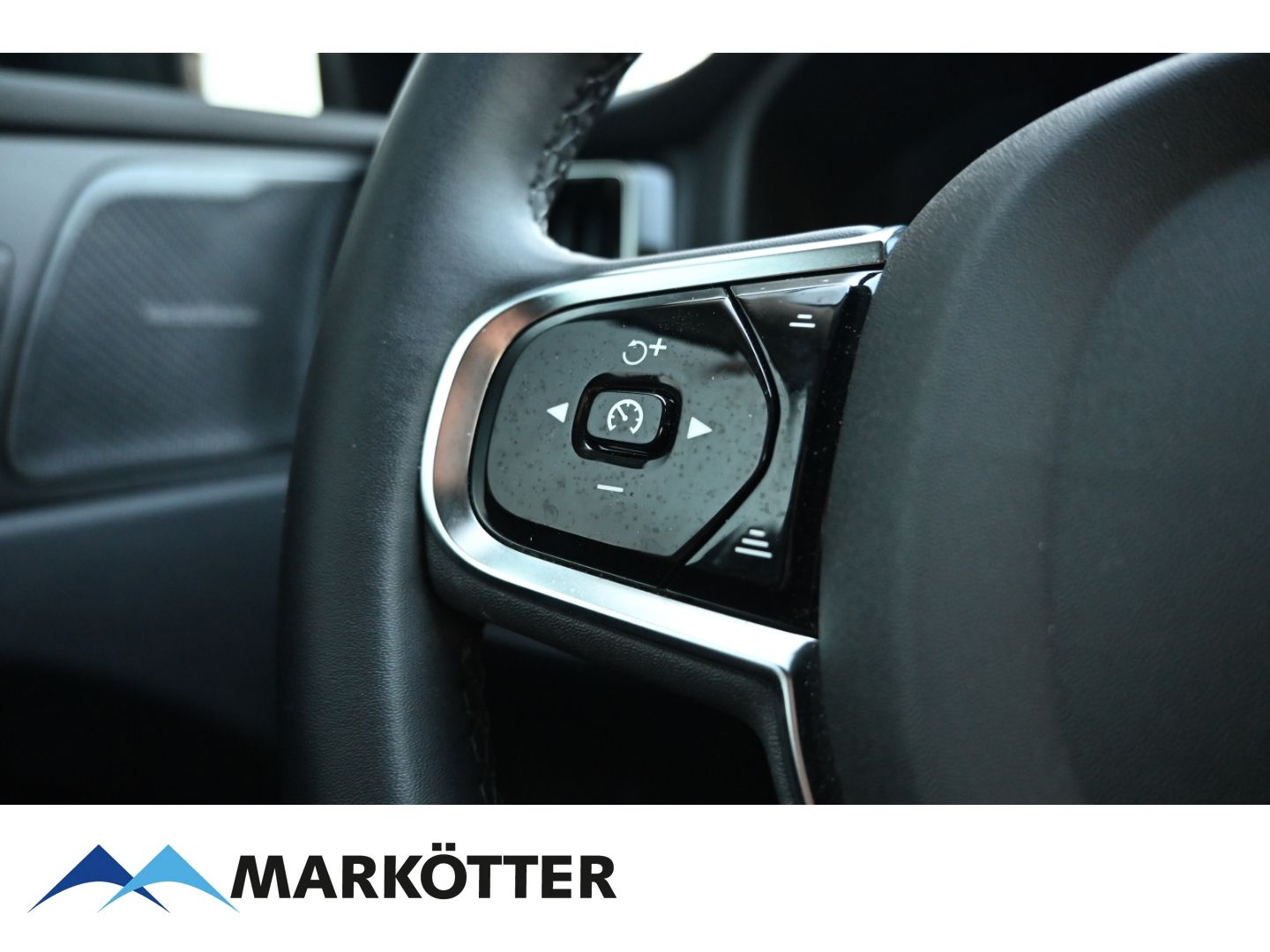 Volvo XC60 T8 Recharge Plus AWD - Samsaru's Car Outlet