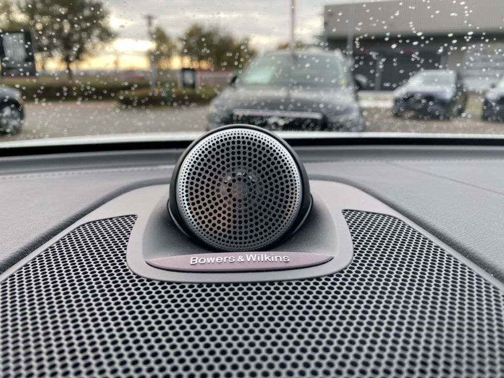 Volvo XC60 R-Design T6 AWD Recharge Plug-In Hybrid AWD