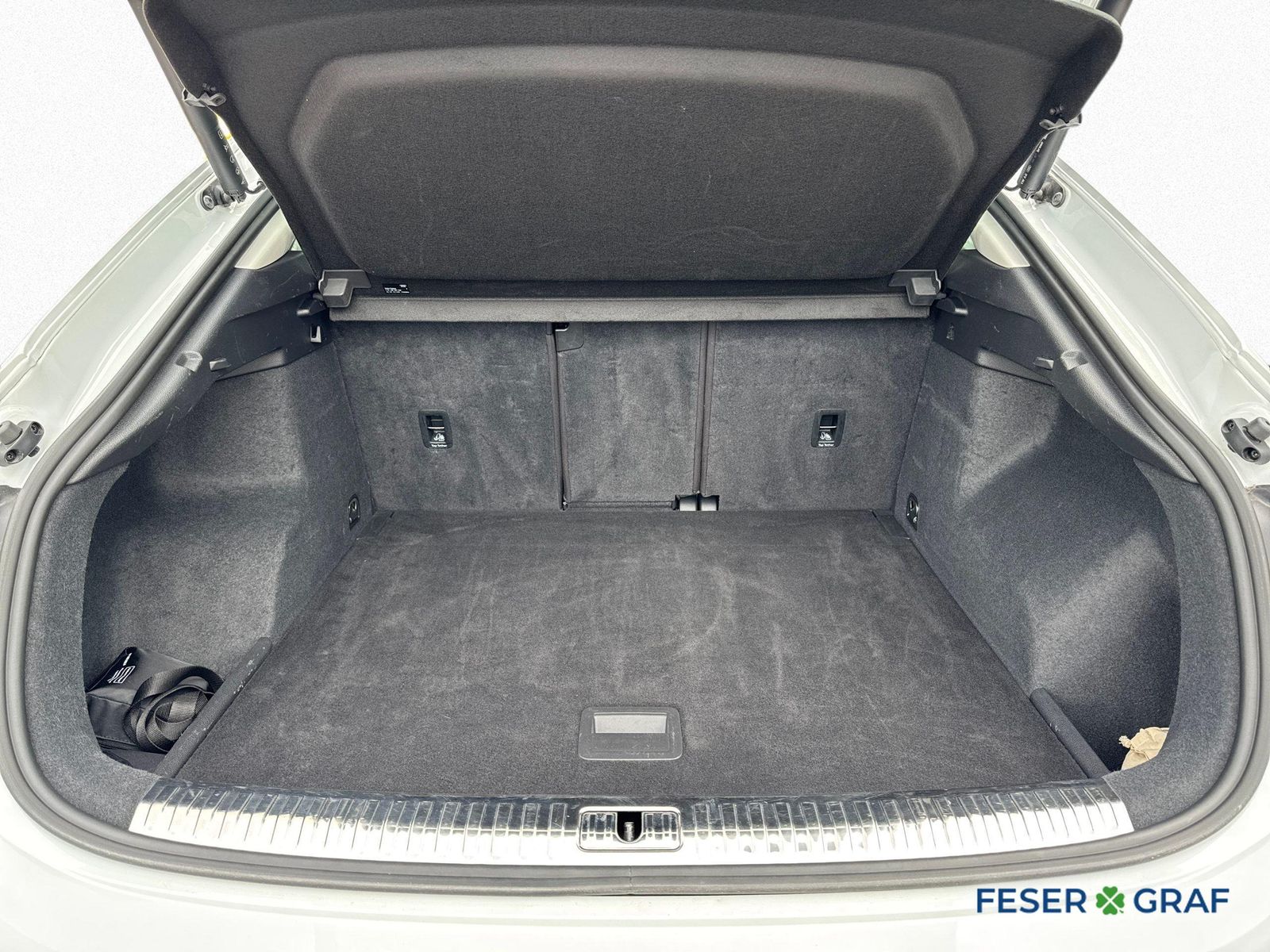 Audi Q3 Spb. 35 TDI qu. - S line - Samsaru's Car Outlet