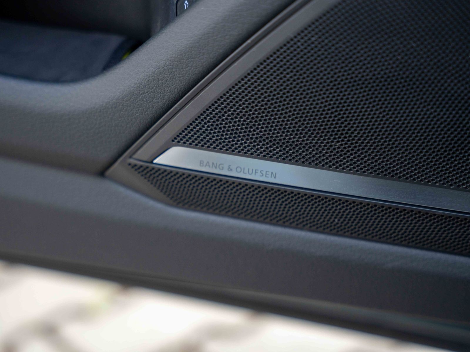 Audi A6 Avant 55 TFSI e quattro sport - Samsaru's Car Outlet