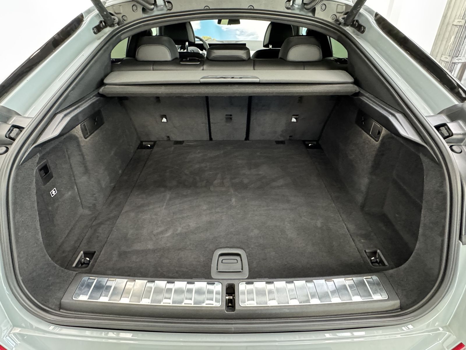 BMW X6 xDrive40d M Sport Pro - Samsaru's Car Outlet