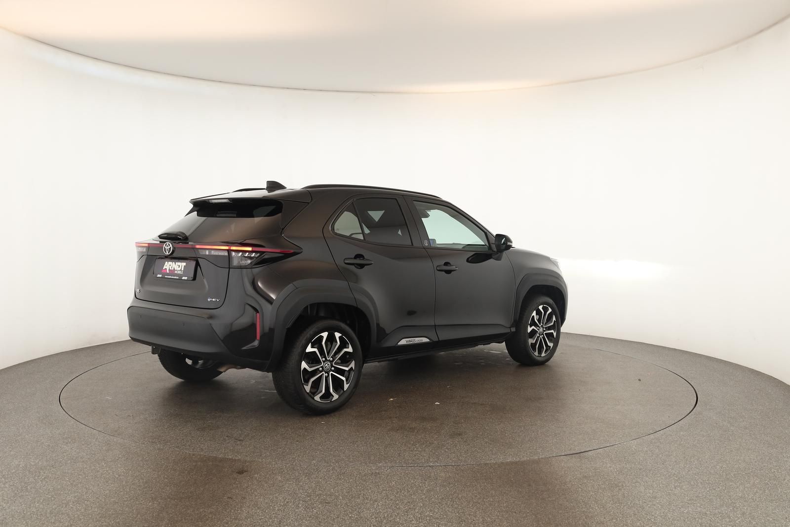Toyota Yaris Cross CVT Team D LED Navi SHZ iACC Kam 17"