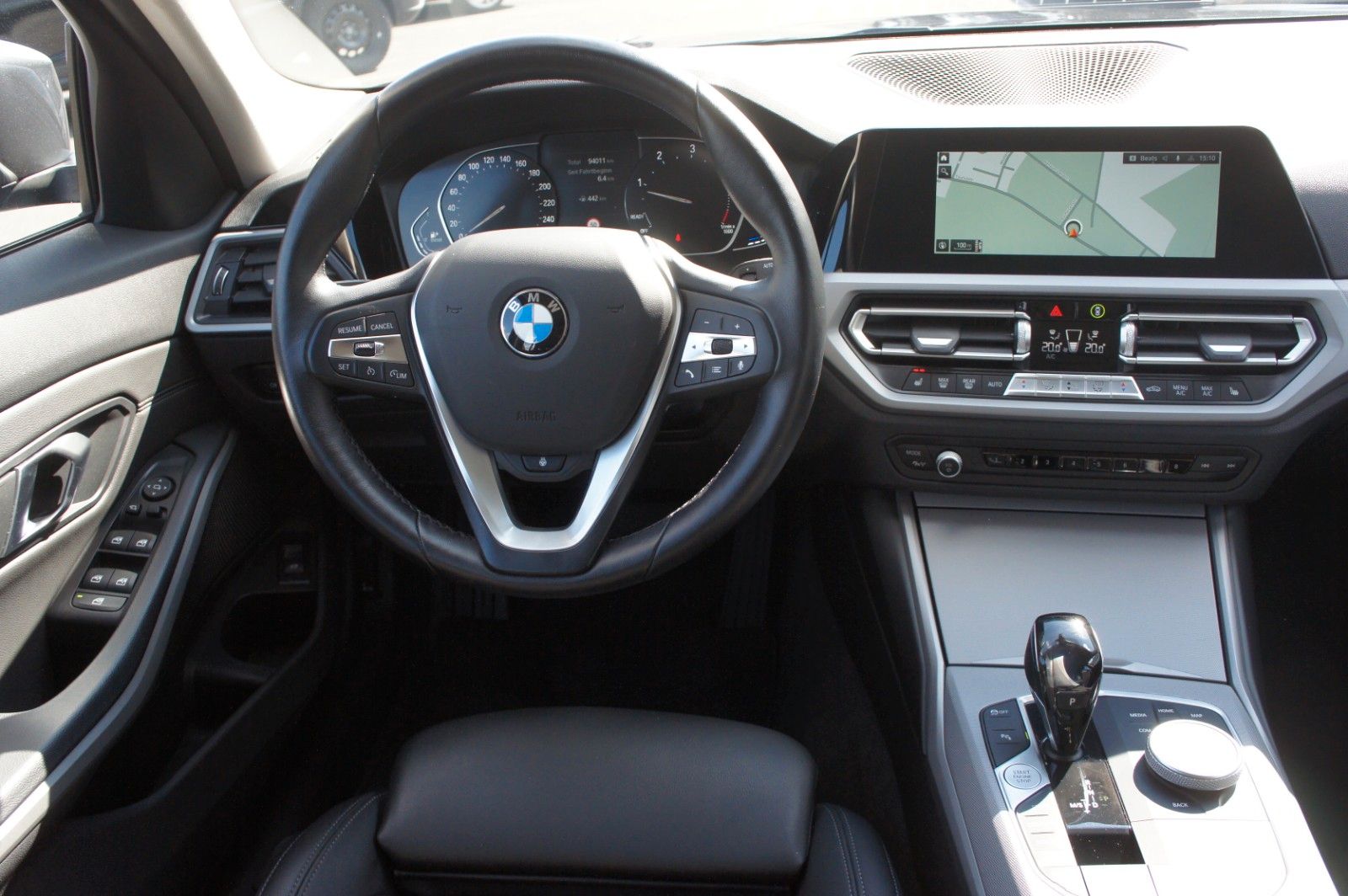 BMW 320d xDrive Advantage - Samsaru's Car Outlet