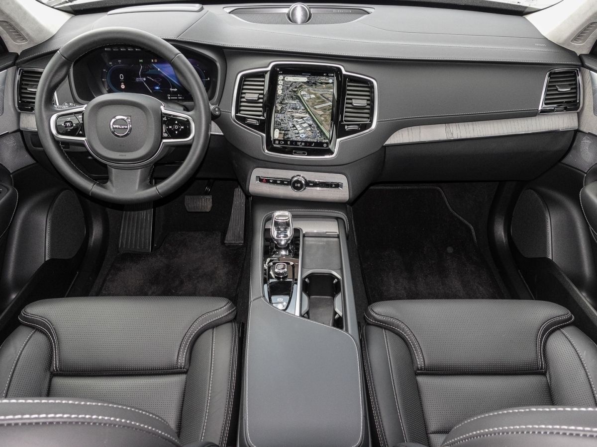 Volvo XC90 T8 Twin Engine Ultra Bright Recharge - Samsaru's Car Outlet