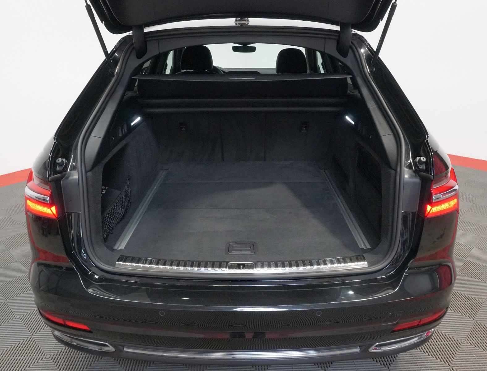 Audi A6 Avant 40 TDI quattro - Samsaru's Car Outlet