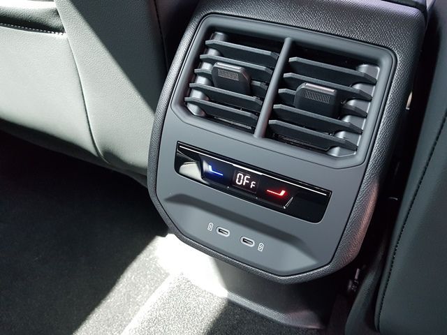 Cupra Leon Sportstourer 1.5 eTSI DSG - Samsaru's Car Outlet