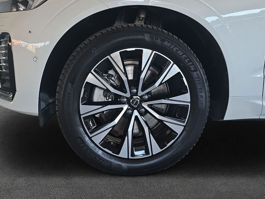 Volvo XC60 B4 B Plus Dark