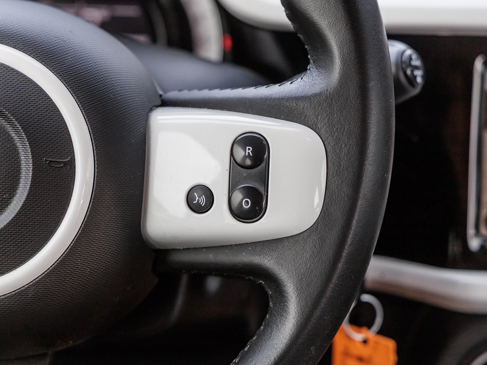 Renault Twingo E-TECH 100% el. VIBES - Samsaru's Car Outlet