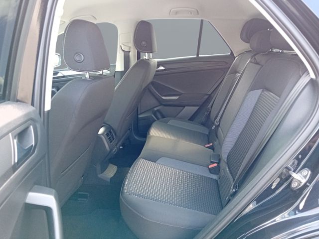 Volkswagen T-Roc 1.5 TSI Active - Samsaru's Car Outlet