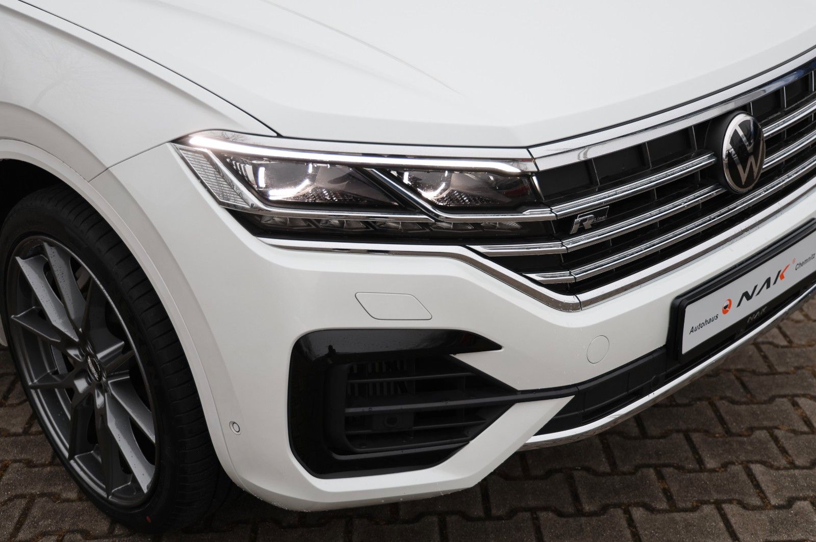 Volkswagen Touareg R-Line V8 TDI 4Mo. AHK Pano 360° Massage