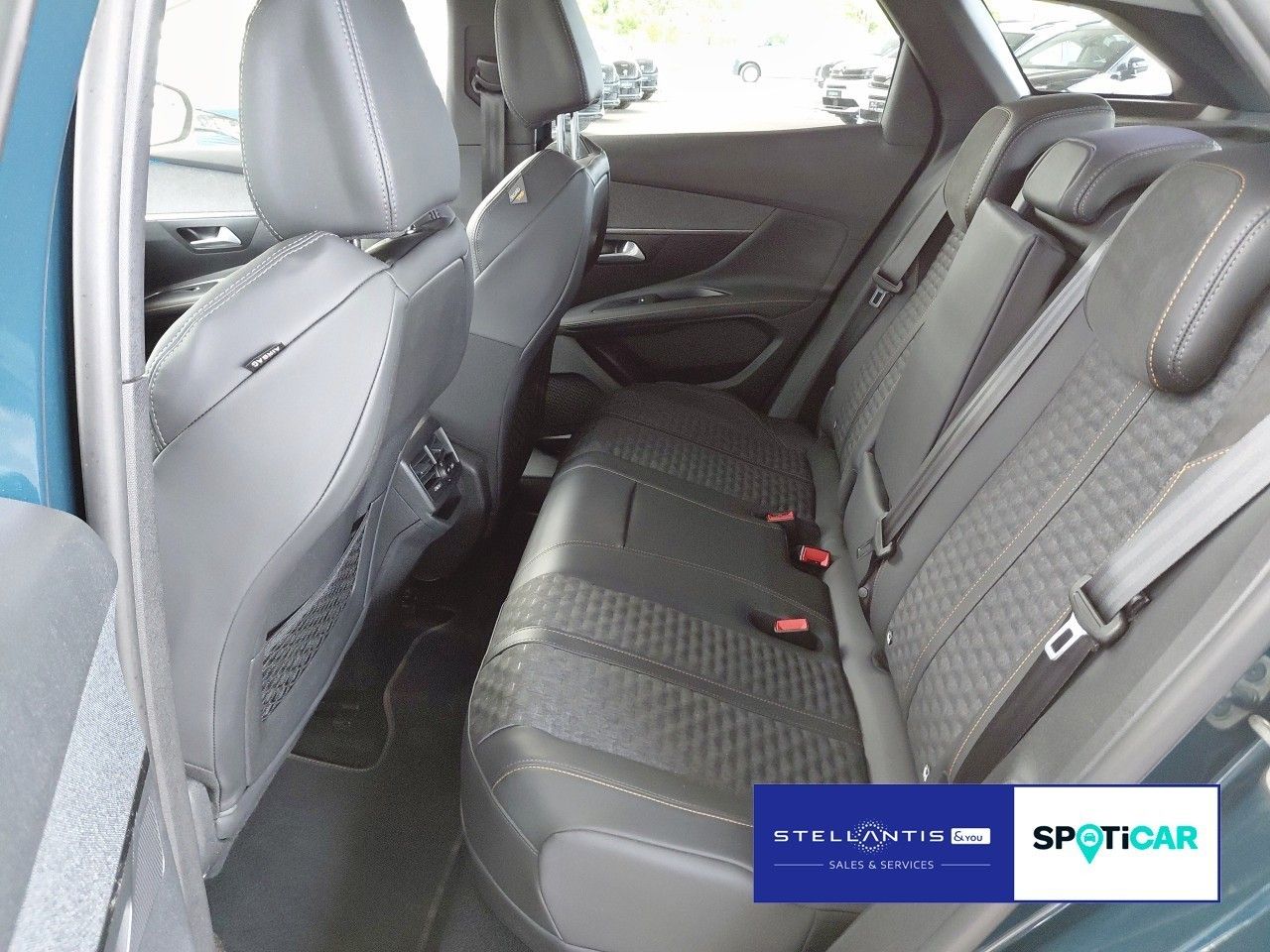 Peugeot 3008 Hybrid 225 ROADTRIP*Standhzg.*LMF*Navi*RFK