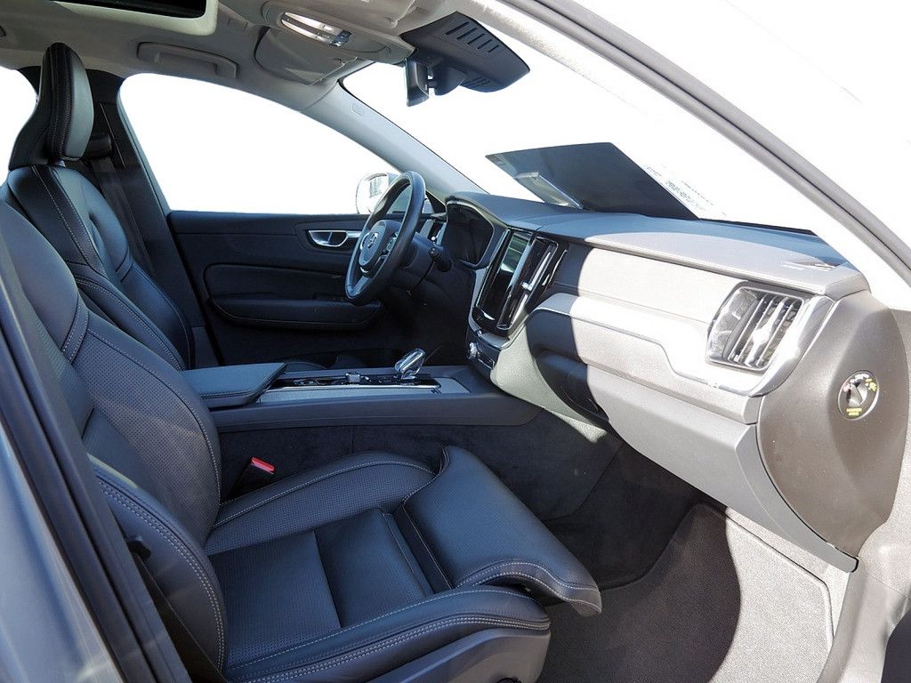 Volvo XC60 T8 Recharge Inscription FACEL. STANDHZ LED