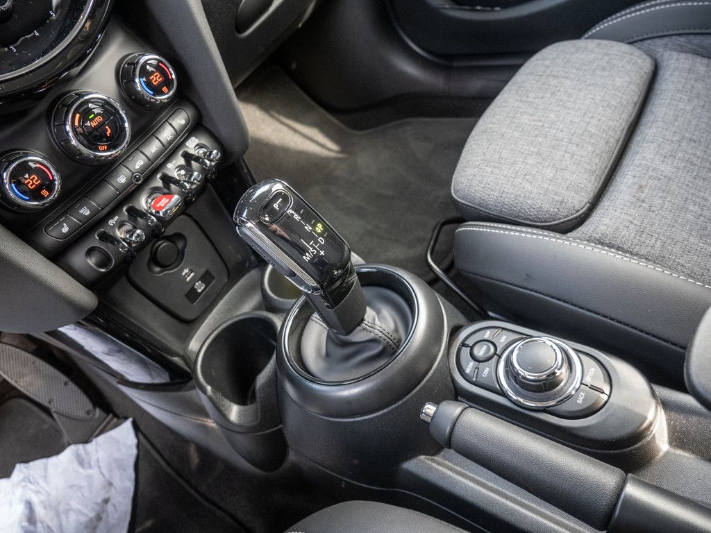 MINI Cooper Classic - Samsaru's Car Outlet