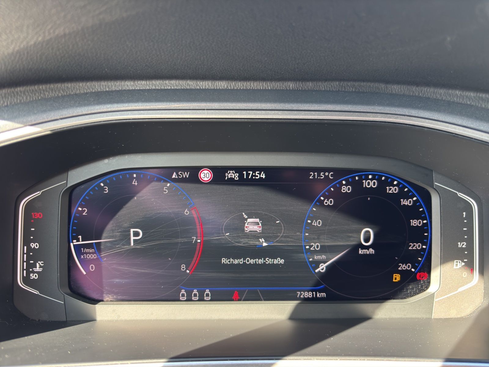 Volkswagen T-Roc Style 1.5 TSI DSG - Samsaru's Car Outlet