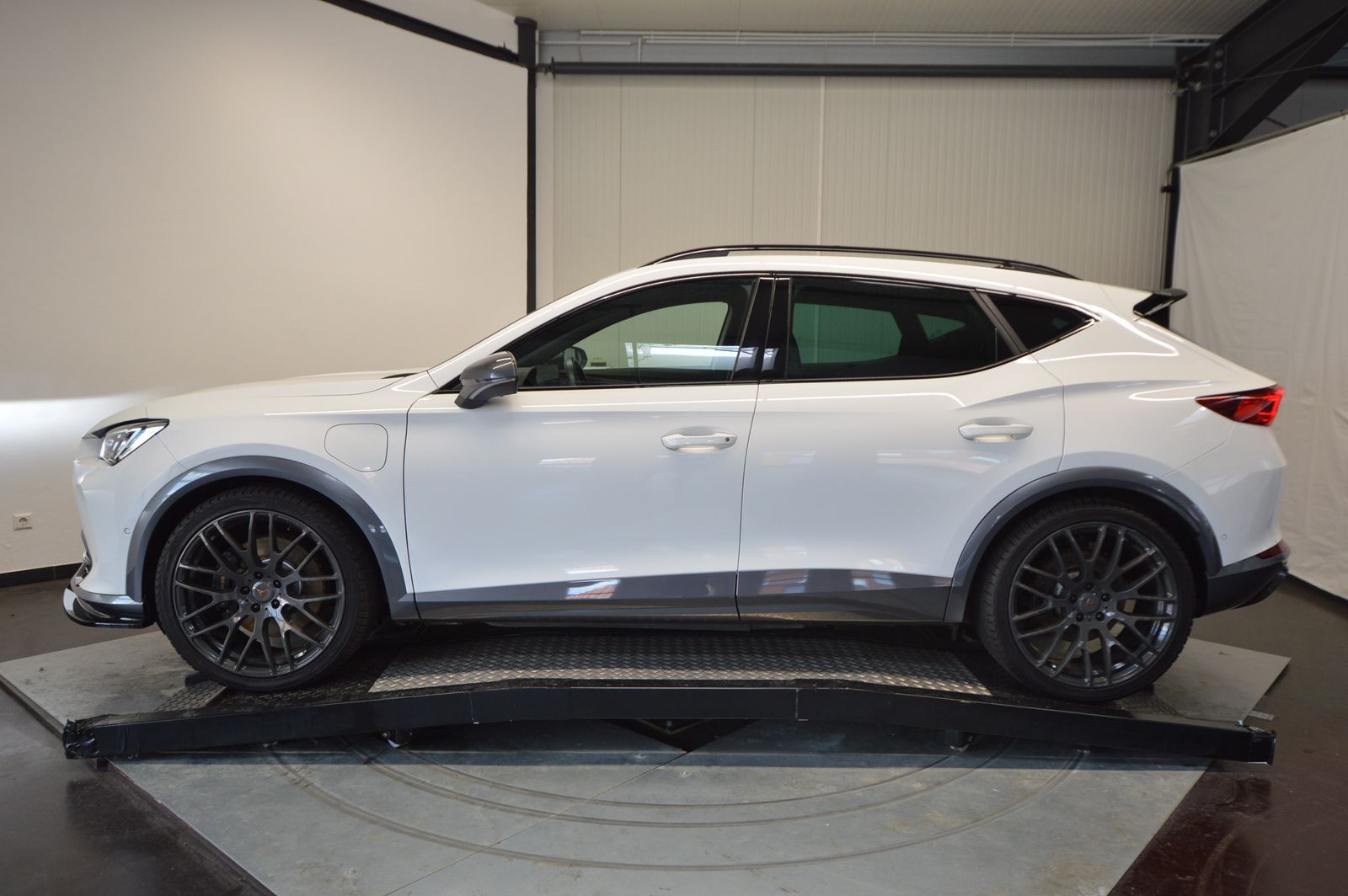 Cupra Formentor VZ 1.4 e-HYBRID - Samsaru's Car Outlet