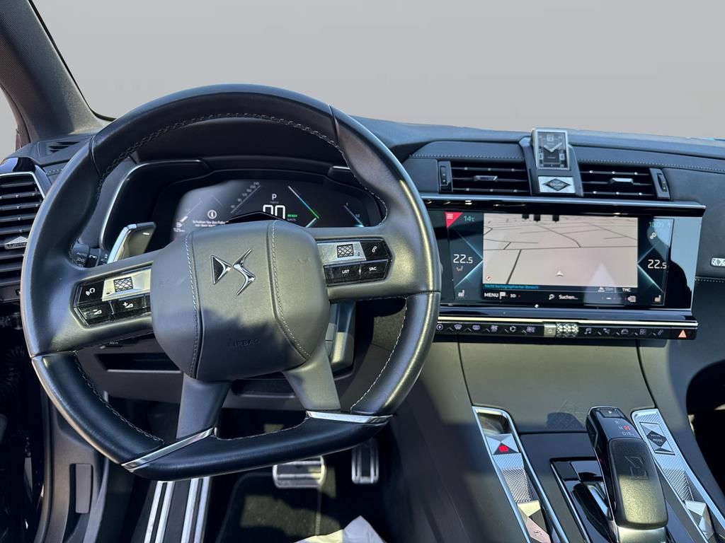 DS Automobiles DS7 Crossback E-Tense 4x4 Louvre