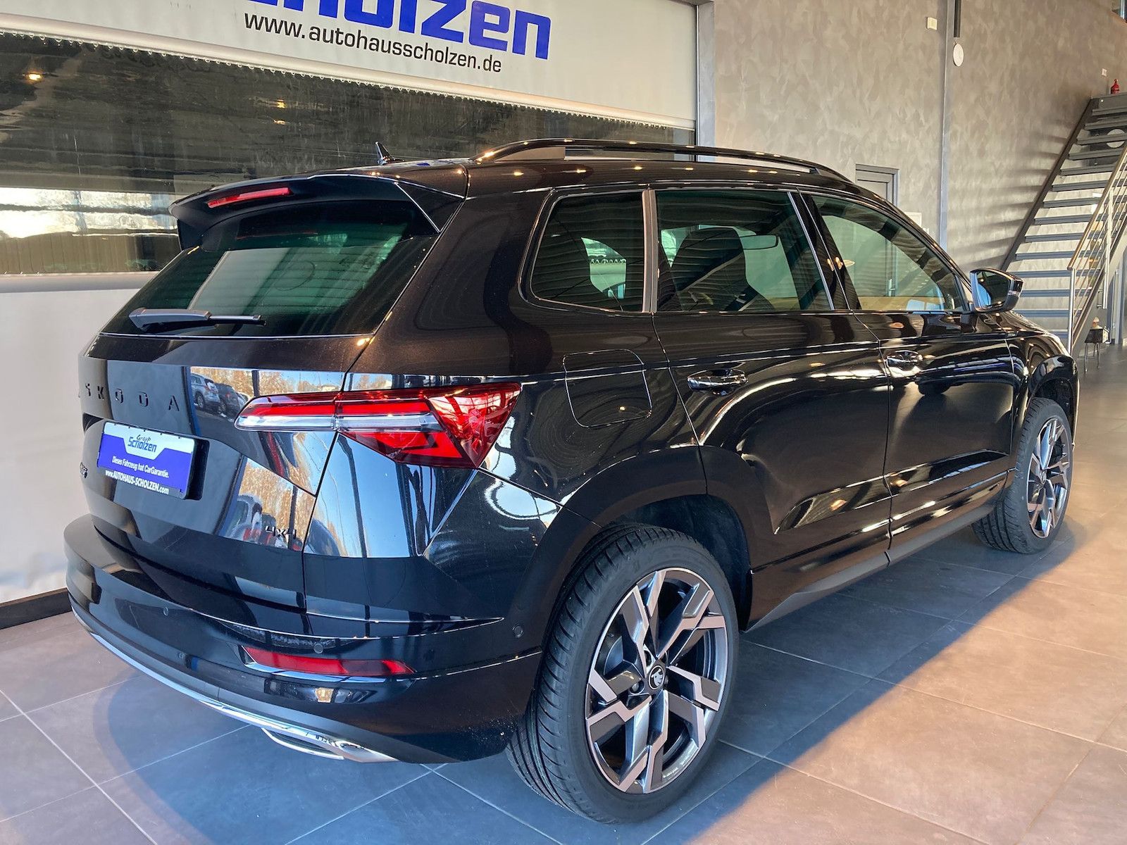 Skoda Karoq Sportline 4x4 TDI DSG AHK PANO 5JG Kam360