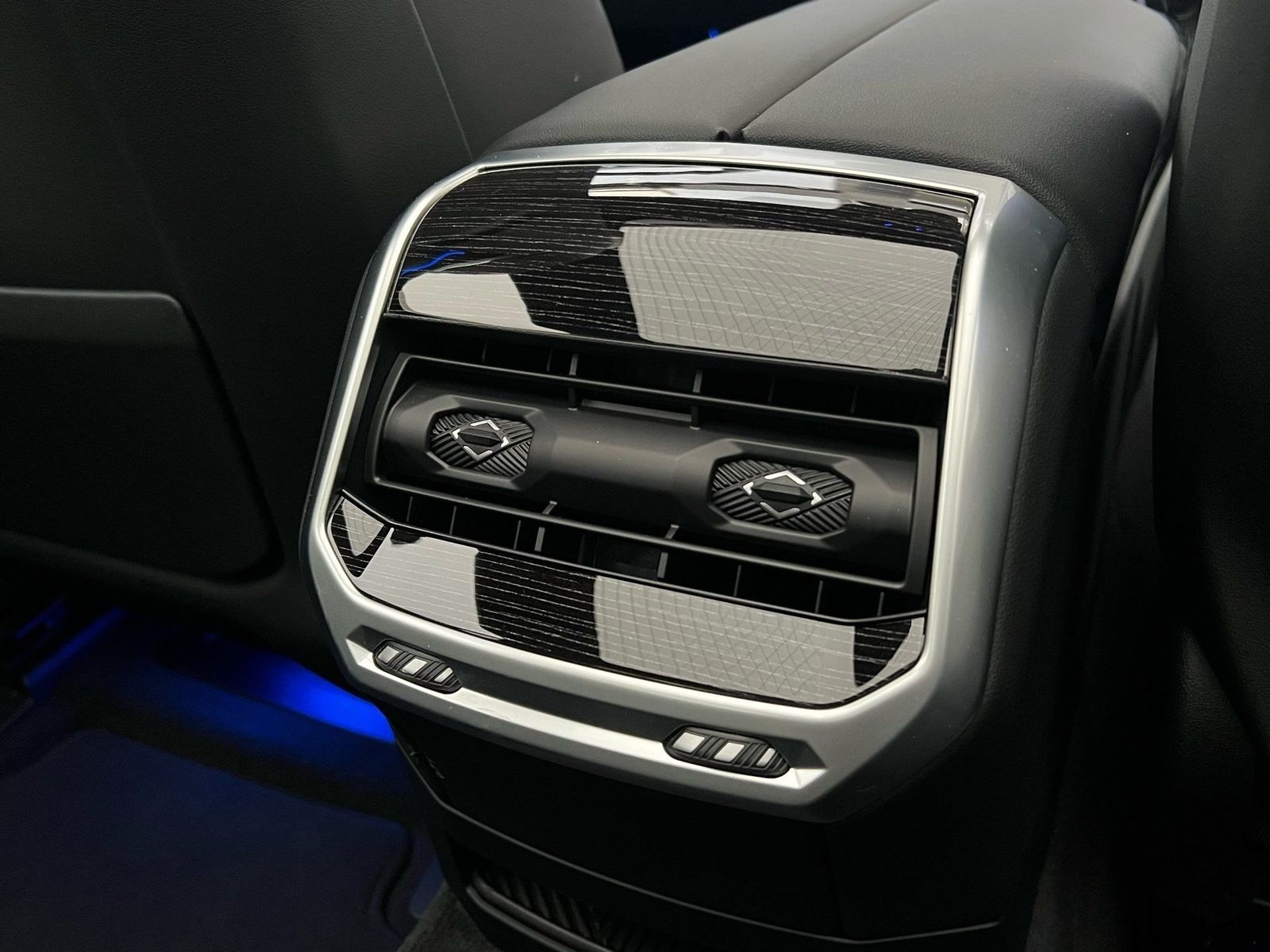 BMW 740d xDrive M Sport SkyPano DA/PA Prof Standhz.