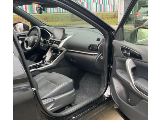 Mitsubishi Eclipse Cross Plus Select Black Hybrid 4WD 2.4 M