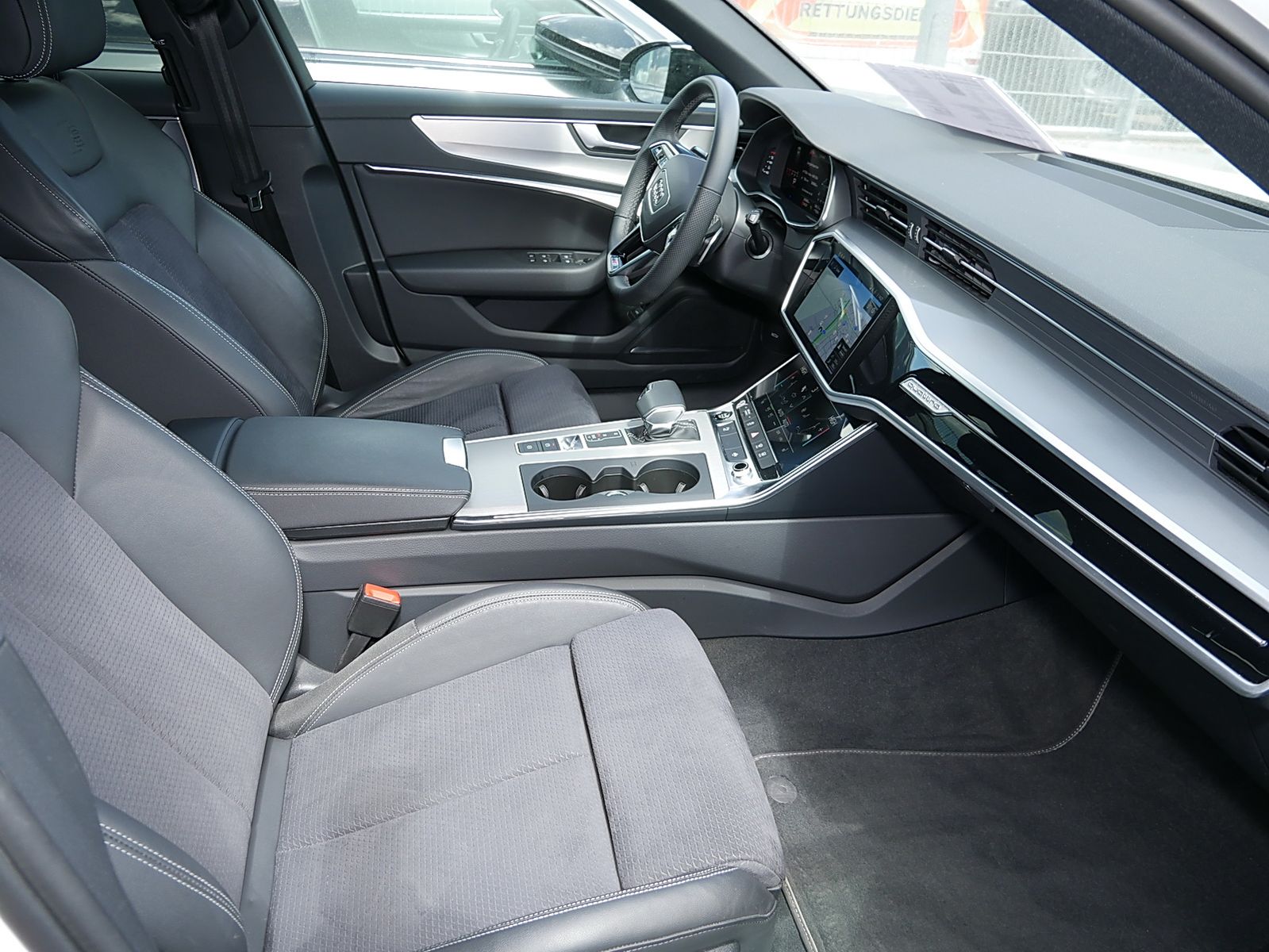 Audi A6 Avant 55 TFSI quattro S Line - Samsaru's Car Outlet