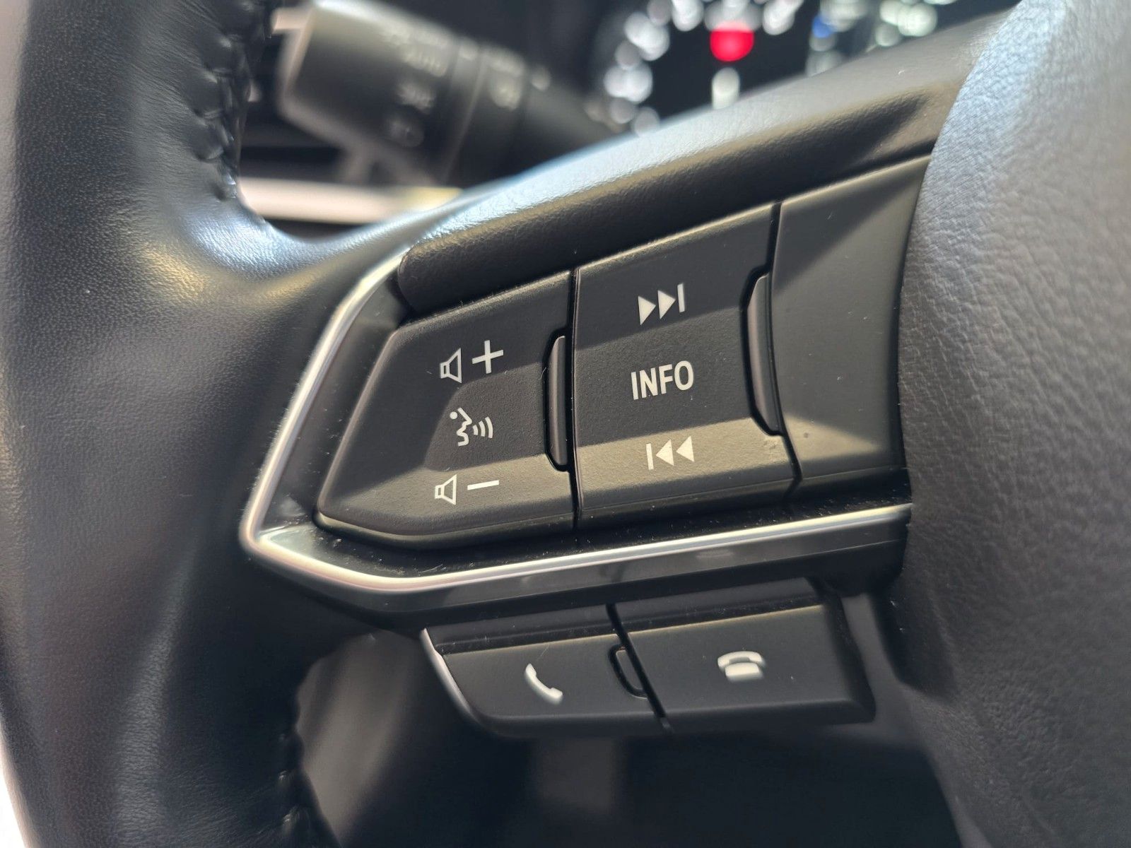 Mazda 6 Kombi Exclusive-Line *HUD*BOSE*SB*LEDER*360°