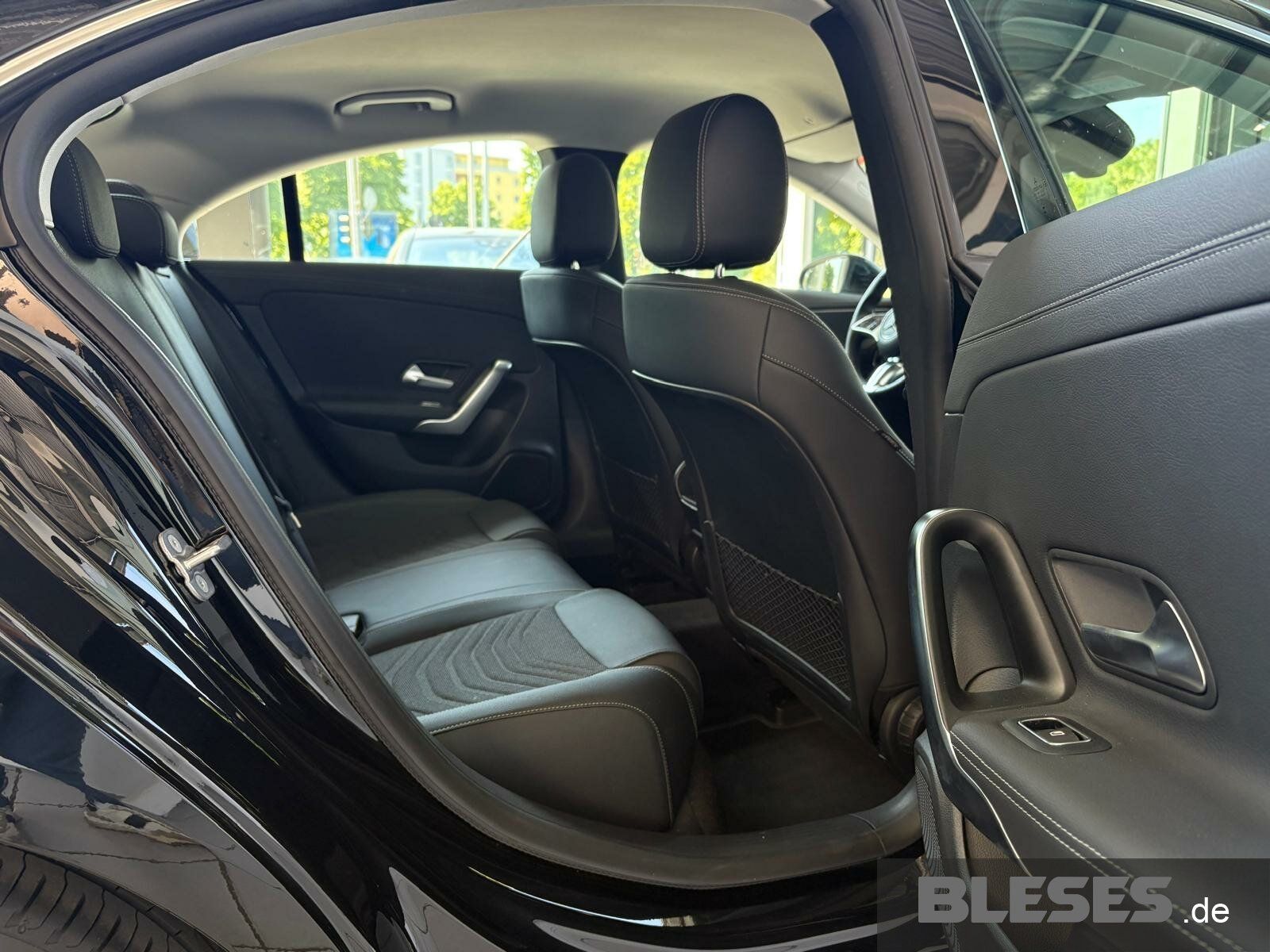 Mercedes-Benz CLA 180 Coupé - Samsaru's Car Outlet