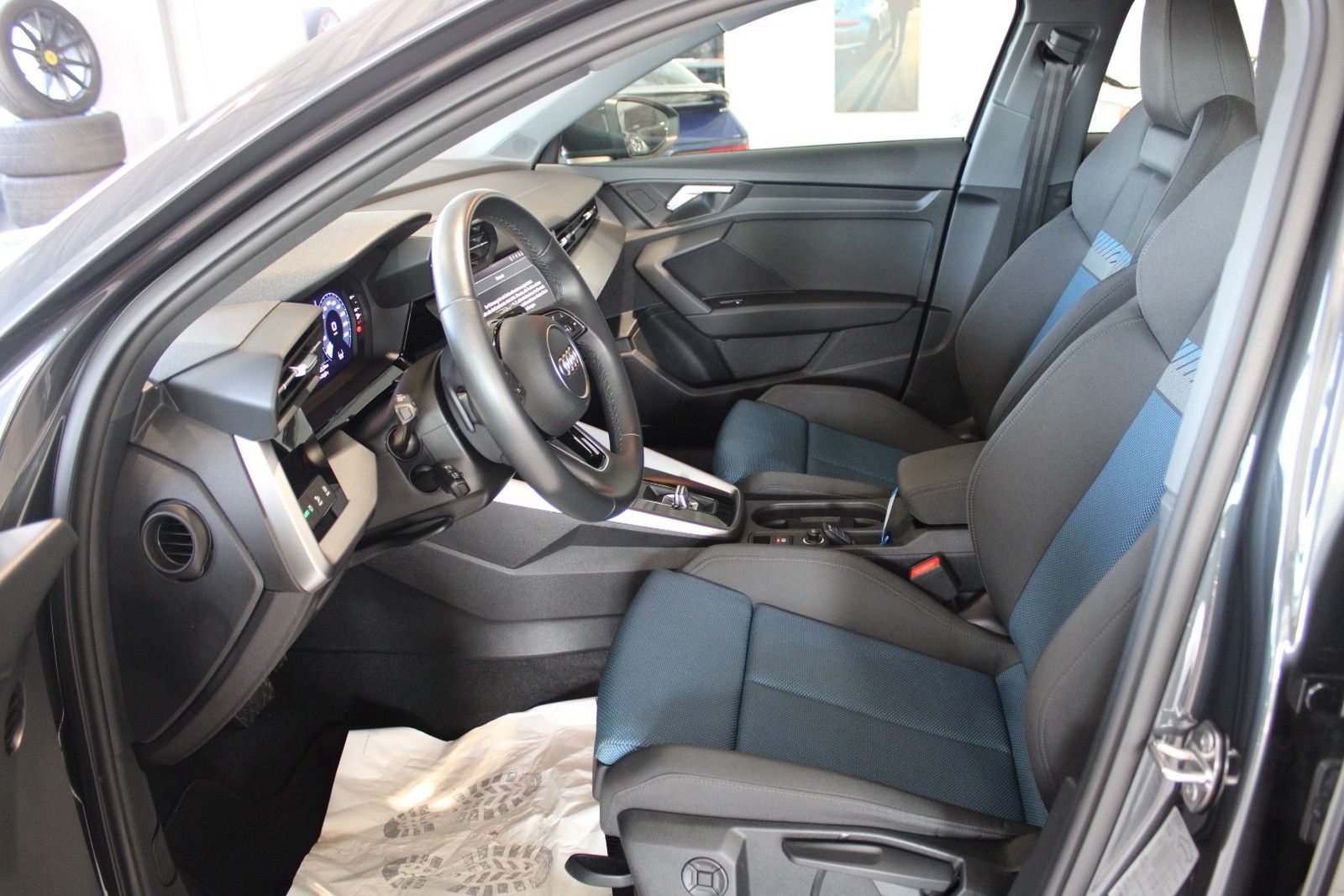 Audi A3 Sportback 35 TFSI advanced - Samsaru's Car Outlet