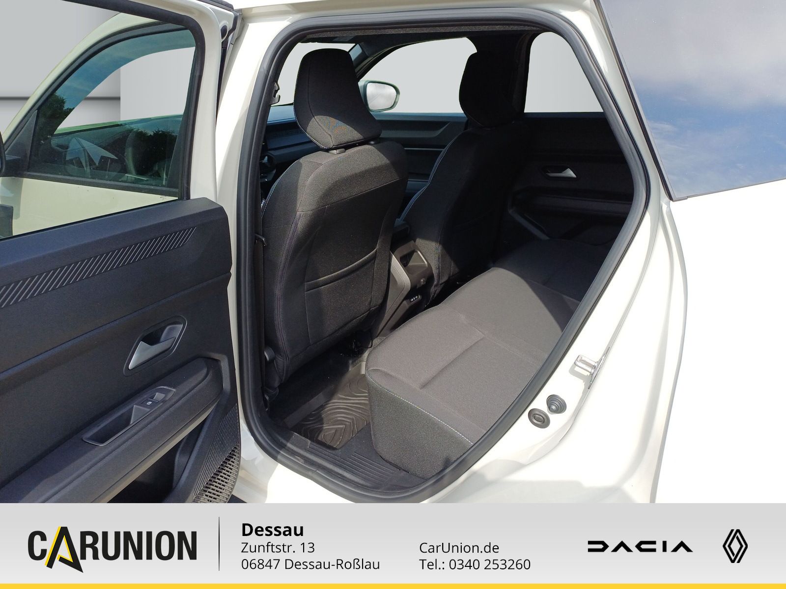 Dacia Duster Journey TCe 130 - Samsaru's Car Outlet